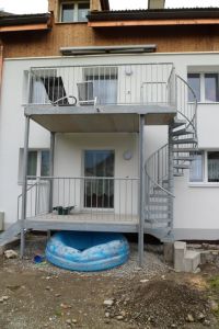 Balkonvorbau mit Wendeltreppe 2.jpg